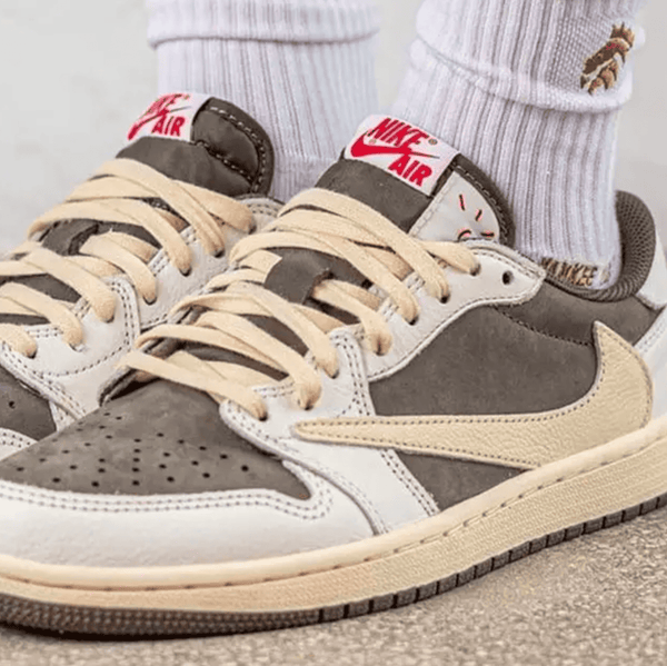 Real vs Fake Jordan 1 Retro Low OG SP Travis Scott Reverse Mocha Sneakers