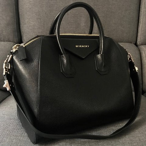 Givenchy Antigona Mini Vs Medium Bag in Black - Which size should you get?  
