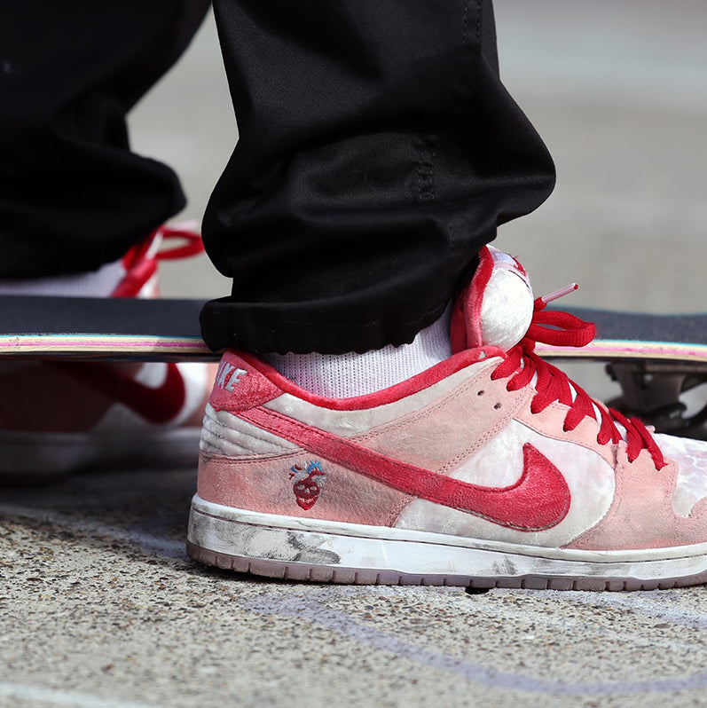 Lezen beroemd Vervreemding How To Spot Fake Strangelove Skateboards x Nike SB Dunk Low – LegitGrails