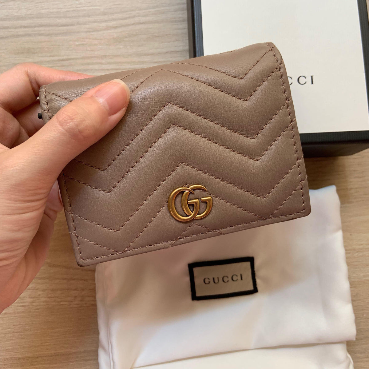 How to Spot a Fake Gucci Wallet