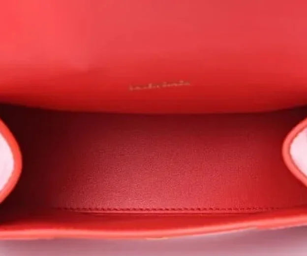 Authentic Balenciaga bags have No Visible Stitching or Glue Marks