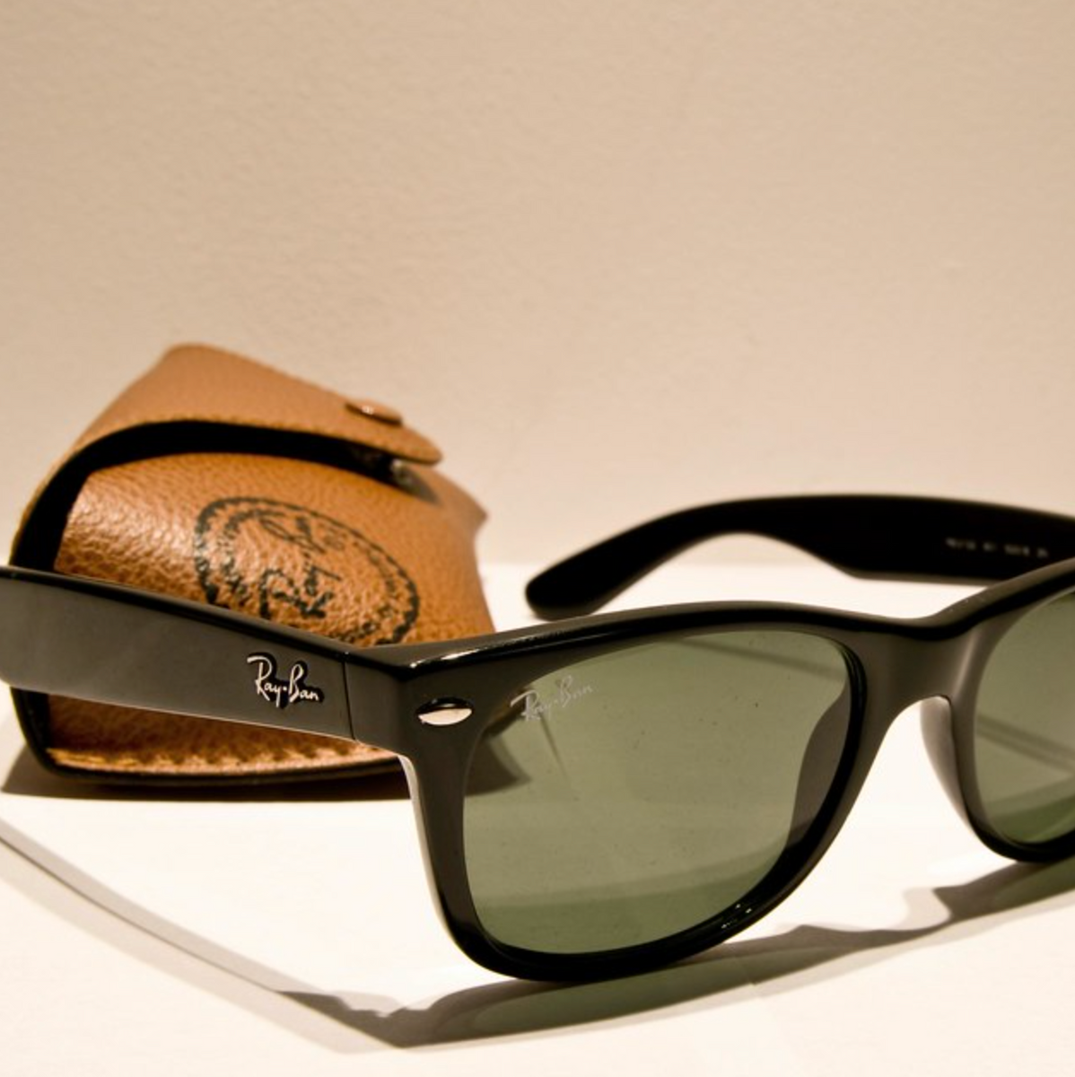 How To Spot Real Vs. Fake Ray-Ban Wayfarer Sunglasses – LegitGrails