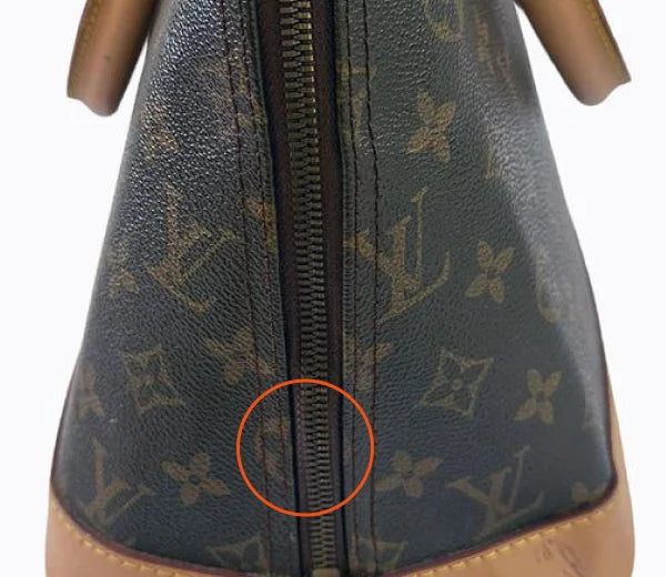 Fake Louis Vuitton Monogram canvas alignment