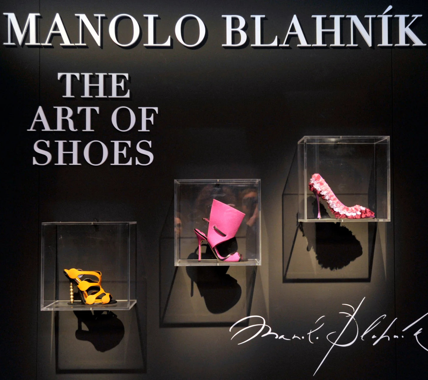 Manolo Blahnik Authentication Service – LegitGrails