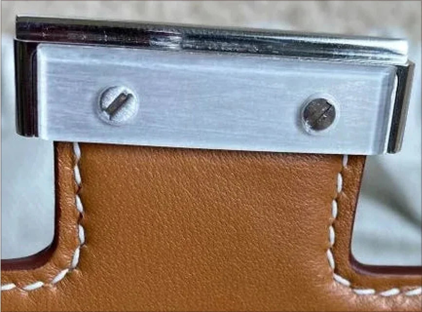 Spotting fake Hermes bag: Misplaced or Flimsy Hardware
