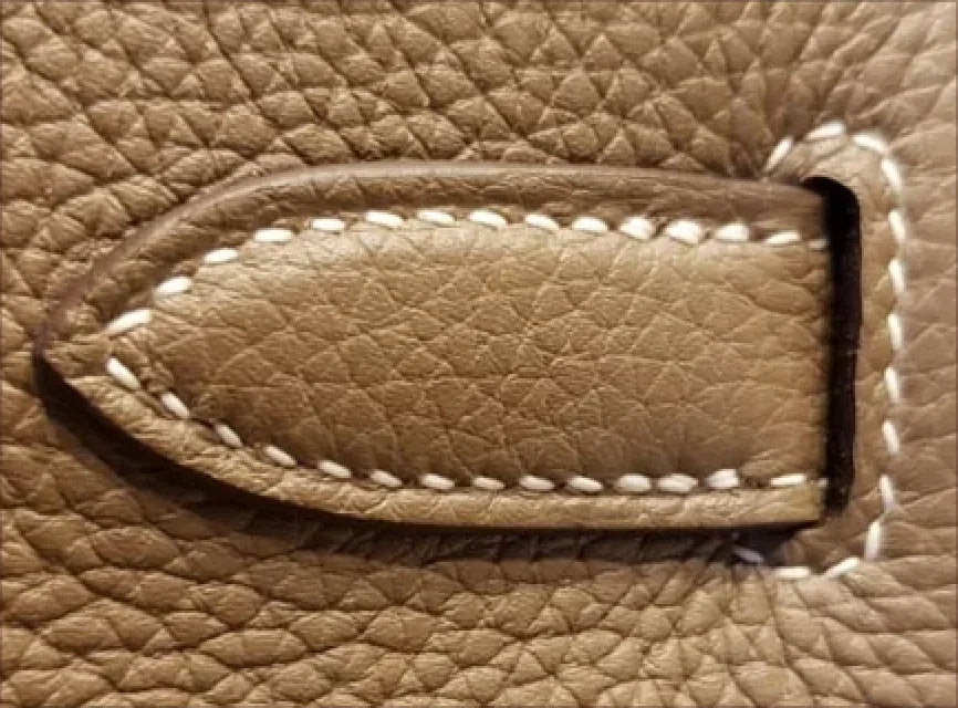 Spotting fake Hermes bag: Uneven Stitching